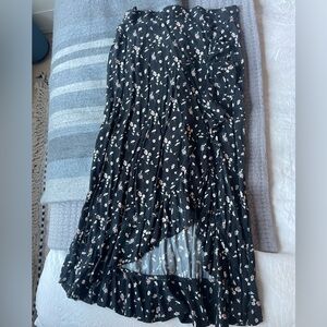 Black floral skirt with side ruffle, size M